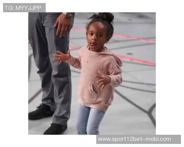 今日女儿亲自为老詹搭配服装小公主的用心让爸爸感动不已