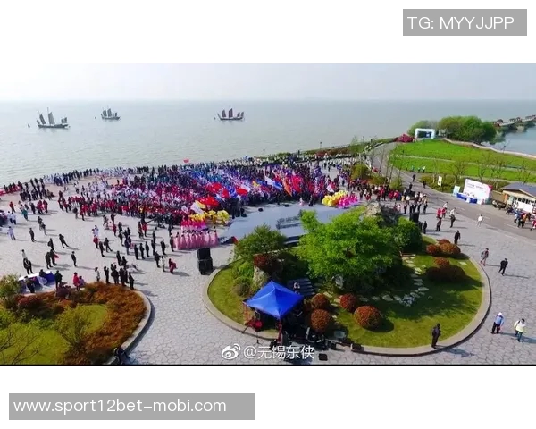 武汉三镇与王毅续约再出发共同书写新篇章