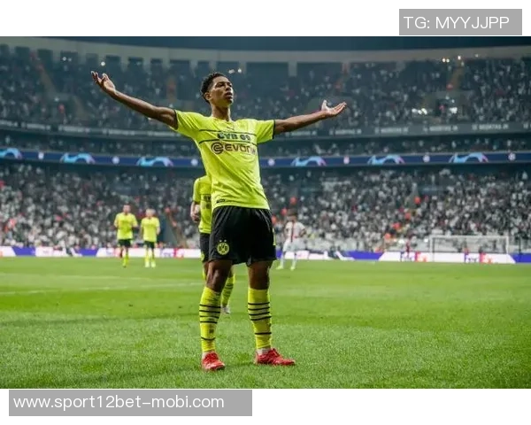 曼联密切关注小贝林厄姆动态有意明年一月租借他